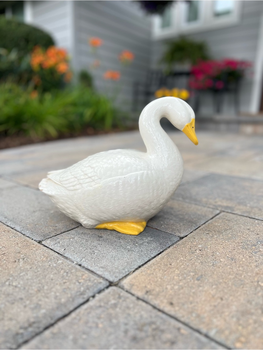 Vintage White Ceramic Goose Figurine 9x12, Country Farmhouse Porch Goose